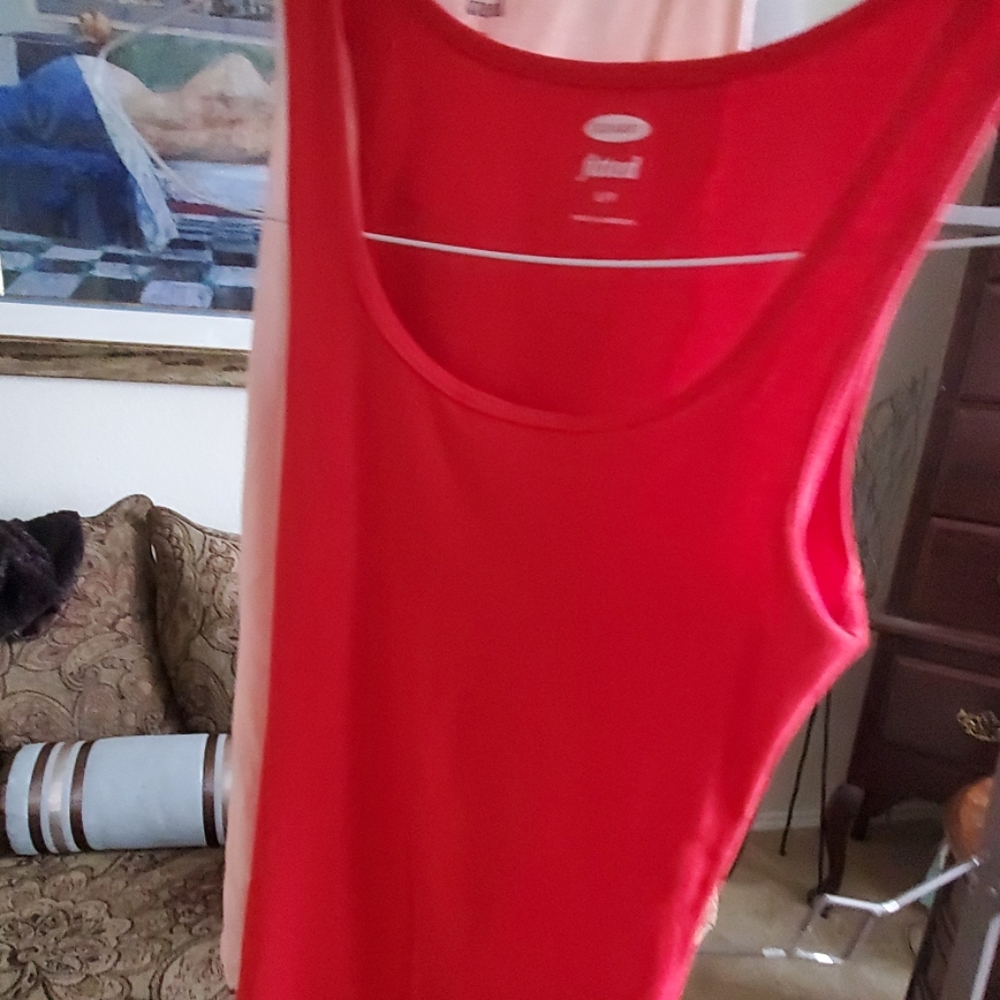 EUC 3 fitted tank tops.  All s/P - Picture 3 of 4